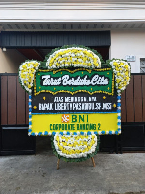 Papan Bunga Duka di Pasar Bengkulu