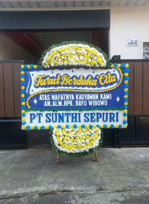 Papan Bunga Duka di Pasar Bengkulu