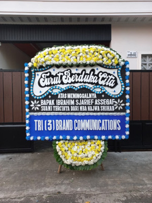 Papan Bunga Duka di Pasar Bengkulu